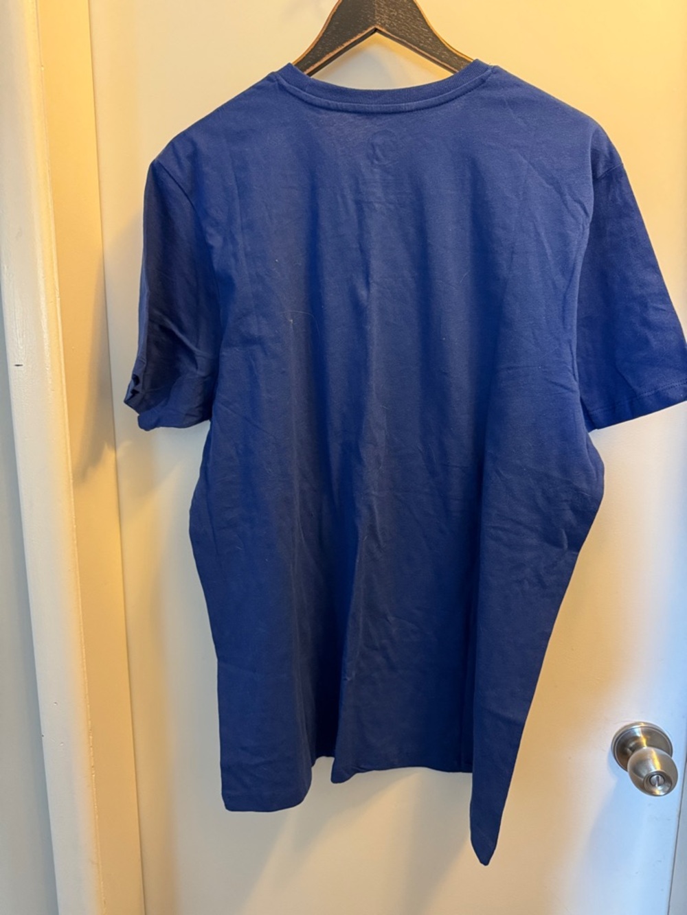 47 Brand Chicago Cubs Royal Blue T-Shirt with Red and White Graphic - Picture 4 of 4